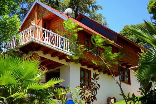 Hostal Caba�as El Chalet