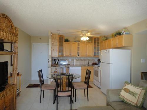 Lovers Key Beach Club #201 Holiday Home