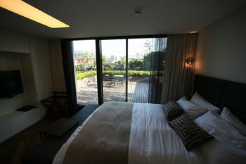 Bonum 1957 Hanok Stay And Hotel