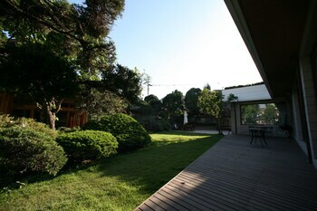 Bonum 1957 Hanok Stay And Hotel