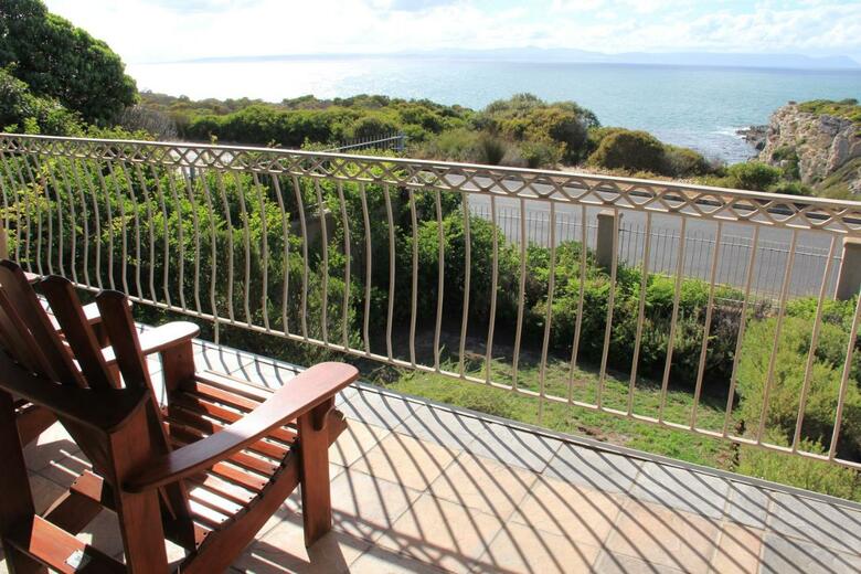 Hotel On The Cliff Guest House