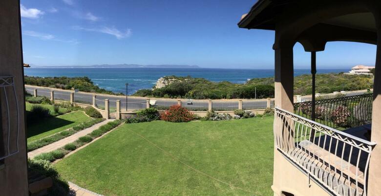 Hotel On The Cliff Guest House