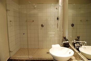Dutch Manor Antique Hotel