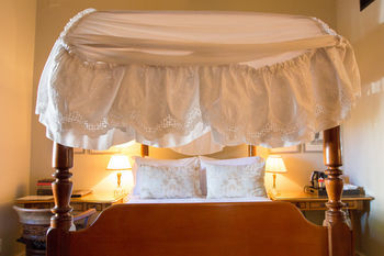 Dutch Manor Antique Hotel