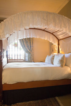 Dutch Manor Antique Hotel