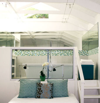 Bed & Breakfast Watercolours House