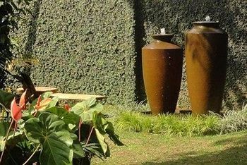 Bed & Breakfast Zawadi House