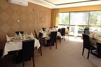 Bed & Breakfast Zawadi House