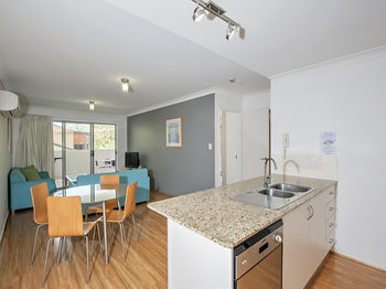 Shoal Bay Beachclub Apartments