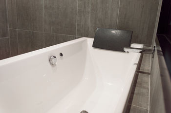King And Queen Hotel Suites