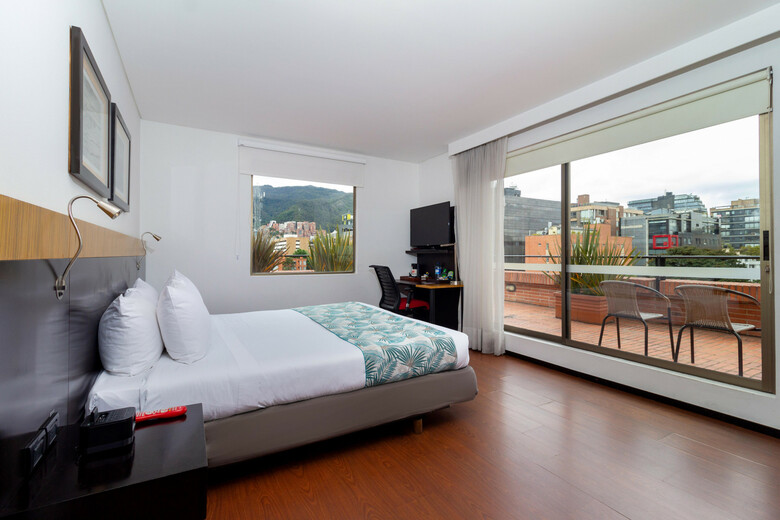 Madisson Inn Hotel & Luxury Suites