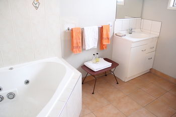 Gateway International Motel