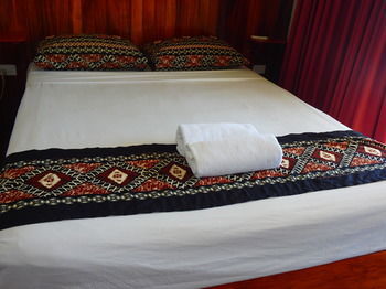 Tropic Of Capricorn - Hostel