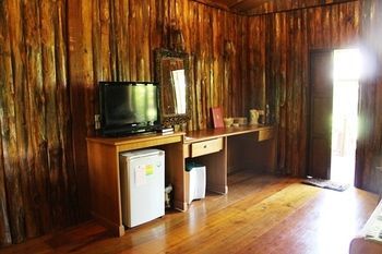 Hotel Baan Baitan Resort