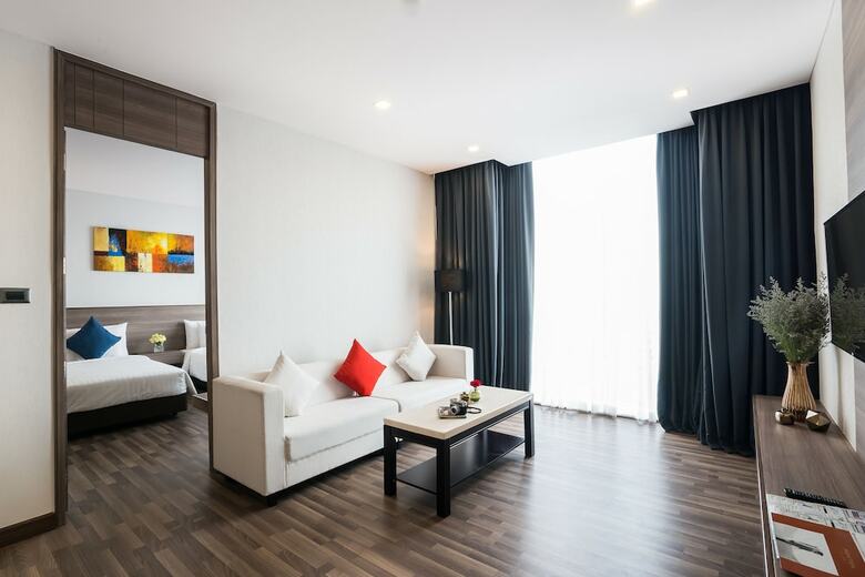 Best Western Plus Wanda Grand Hotel