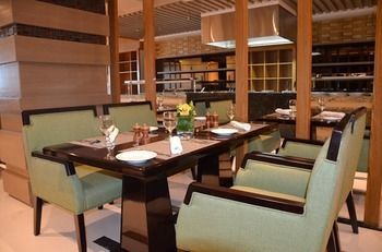 Ramada Hotel And Suites Amwaj Islands Manama