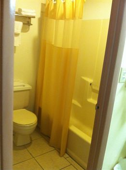Motel 6 Calera
