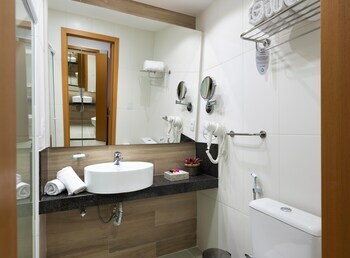 Best Western Plus Oasis Cabo Frio Hotel