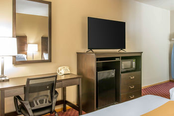 Motel Quality Inn And Suites
