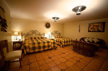Hotel Hacienda Del Sol