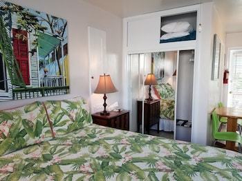 Hotel Alexander Palms Court