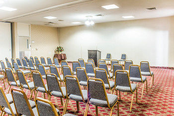 Hotel Econo Lodge & Suites