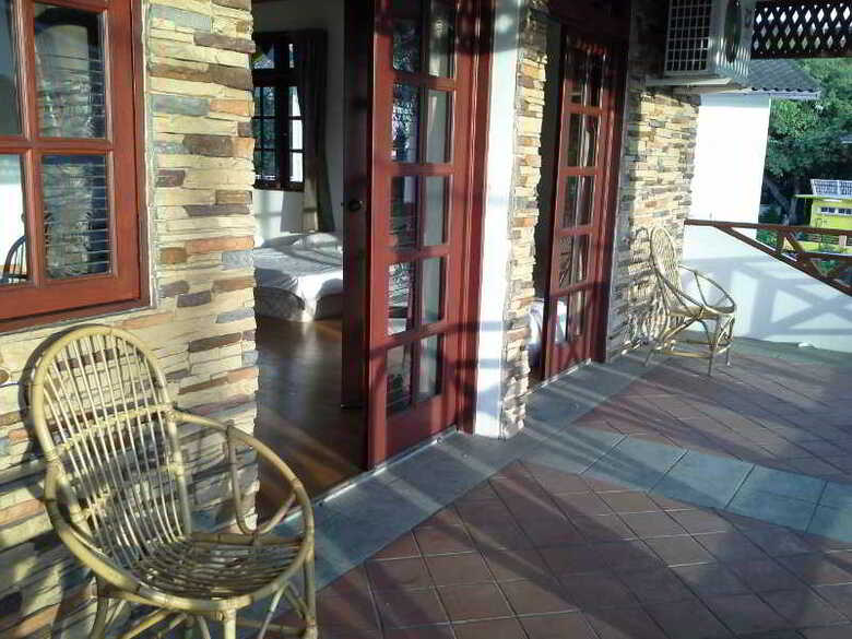 Bed & Breakfast Baan Talay Homestay By The Beach