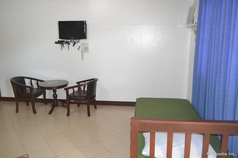Hotel Antonio's Apartelle & Suites