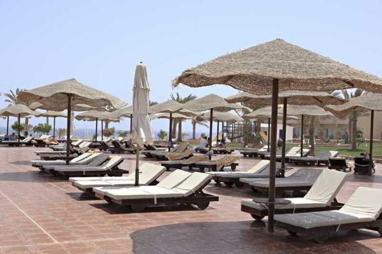 Hotel The Three Corners Sea Beach Resort