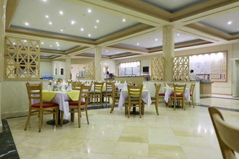 Hotel The Three Corners Sea Beach Resort