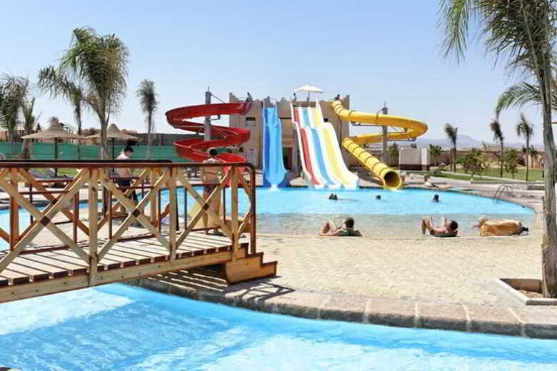 Hotel The Three Corners Sea Beach Resort