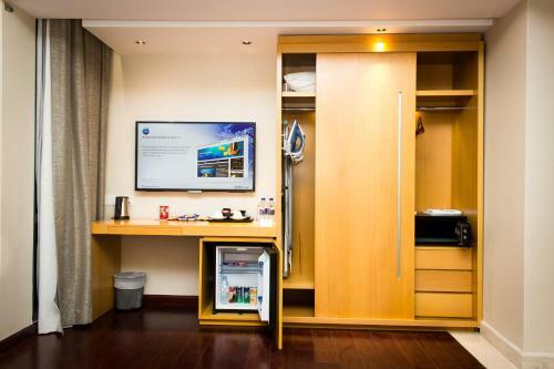 Hotel Lakeshore Banani