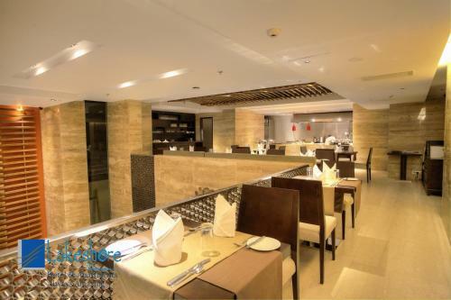 Hotel Lakeshore Banani