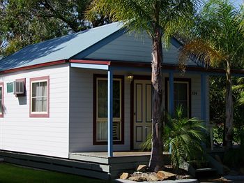 Villa Coachhouse Marina Resort