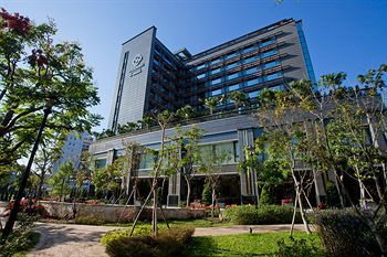 S Aura Hotel