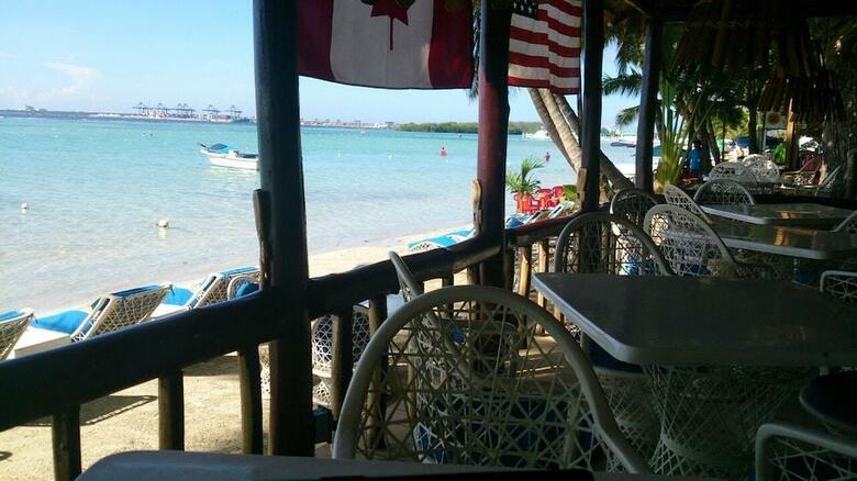 Hotel Village On The Beach