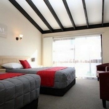 Aztec Motel