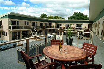 Emerald Spa Motor Inn