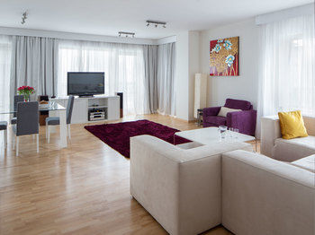 Chopin Apartments Platinum Towers