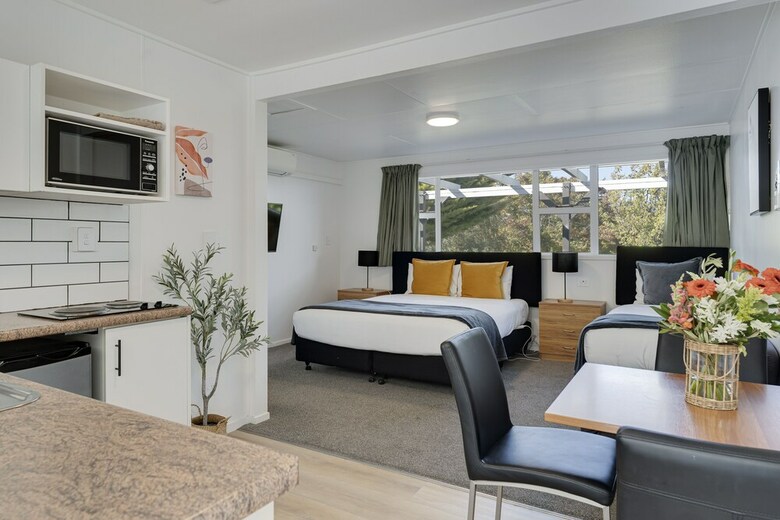 Archway Motel & Chalets