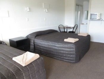 Central Court Motel