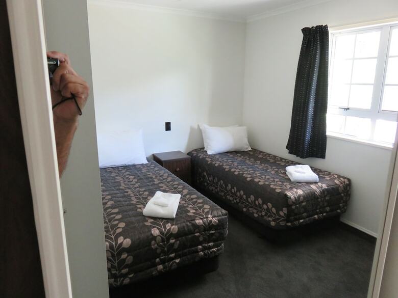 Hotel Admirals Motor Lodge