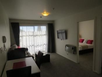Ellena Court Motel
