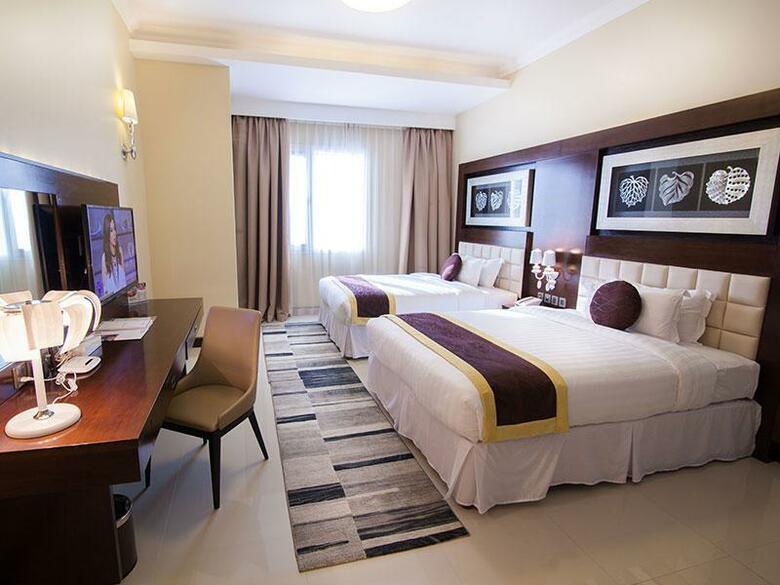 Atiram Premier Hotel