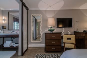 Hotel Almond Tree Inn