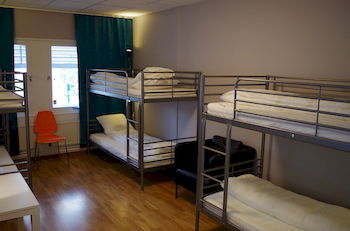 Spoton Hostel & Sportsbar