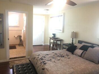 Bed & Breakfast Aarons Cottage
