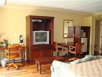 Bed & Breakfast Ocean Inn And Suites