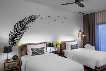 The Aviary Hotel
