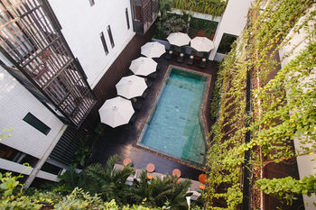 The Aviary Hotel